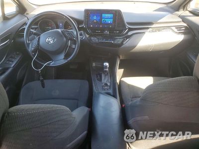 Zdjęcie 8 z 14 samochodu: 2018 TOYOTA C-HR XLE PREMIUM VIN:NMTKHMBX5JR034273 - miniatura