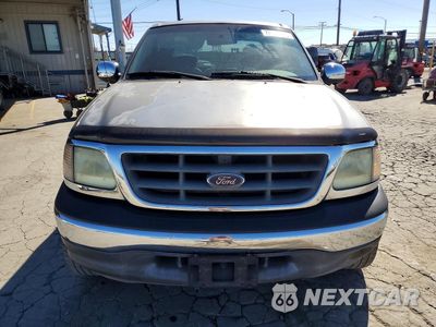 Piąte zdjęcie samochodu w środku: 2002 FORD F150 SUPERCREW VIN:1FTRW07L02KB90797 - miniatura