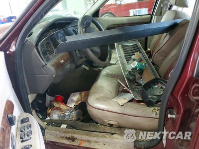Zdjęcie 7 z 12 samochodu: 2008 MERCURY GRAND MARQUIS GS VIN:2MEFM74V48X600660 - miniatura