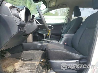 Zdjęcie 7 z 12 samochodu: 2017 TOYOTA RAV4 LE VIN:JTMZFREV7HJ710114 - miniatura