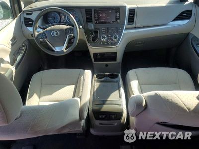 Zdjęcie 8 z 14 samochodu: 2020 TOYOTA SIENNA LE VIN:5TDKZ3DC2LS049318 - miniatura