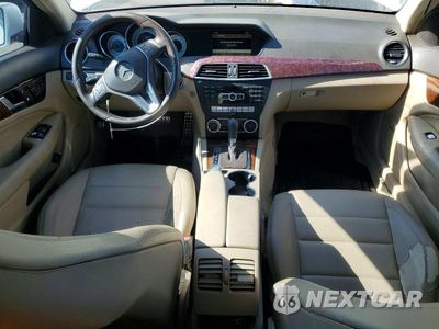 Zdjęcie 8 z 12 samochodu: 2012 MERCEDES-BENZ C 250 VIN:WDDGJ4HB8CF782029 - miniatura
