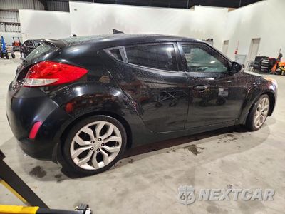 Trzecie zdjęcie samochodu z tyłu: 2013 HYUNDAI VELOSTER BASE VIN:KMHTC6AD6DU130920 - miniatura