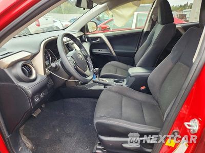 Zdjęcie 7 z 12 samochodu: 2015 TOYOTA RAV4 XLE VIN:JTMRFREV3FD106409 - miniatura