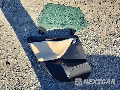 Zdjęcie 12 z 13 samochodu: 2013 TESLA MODEL S VIN:5YJSA1CP4DFP25743 - miniatura