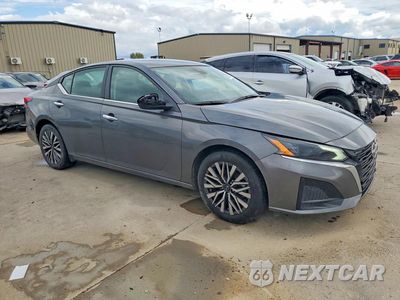 Czwarte zdjęcie samochodu z boku: 2025 NISSAN ALTIMA SV VIN:1N4BL4DV1SN403817 - miniatura