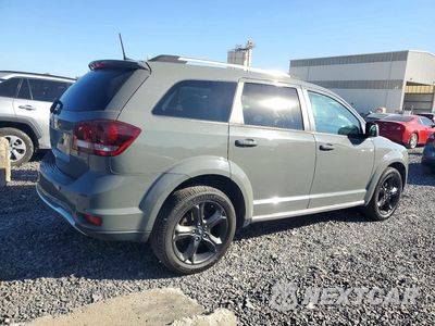 Trzecie zdjęcie samochodu z tyłu: 2020 DODGE JOURNEY CROSSROAD VIN:3C4PDCGB2LT270205 - miniatura