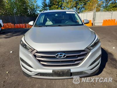 Piąte zdjęcie samochodu w środku: 2016 HYUNDAI TUCSON SPORT VIN:KM8J33A23GU185804 - miniatura