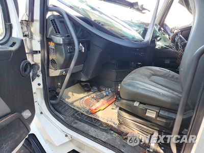 Zdjęcie 8 z 14 samochodu: 2023 VOLVO VN VNL - SEMI TRUCK VIN:4V4NC9EH7PN611192 - miniatura