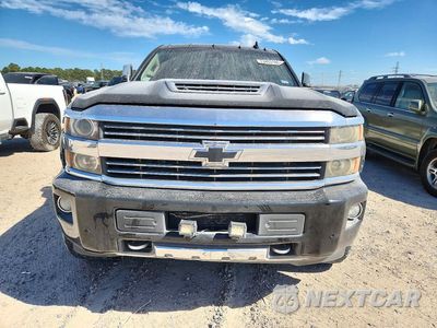 Piąte zdjęcie samochodu w środku: 2018 CHEVROLET SILVERADO K2500 HIGH COUNTRY VIN:1GC1KXEY6JF102200 - miniatura