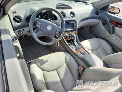 Zdjęcie 8 z 12 samochodu: 2005 MERCEDES-BENZ SL 500 VIN:WDBSK75F95F096691 - miniatura