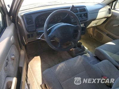 Zdjęcie 8 z 12 samochodu: 2000 NISSAN FRONTIER XE VIN:1N6DD26S2YC391296 - miniatura