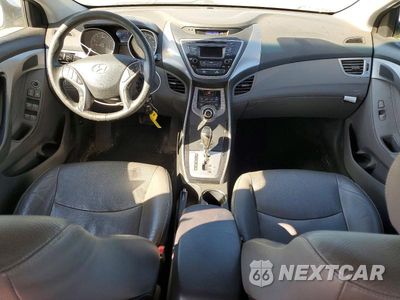 Zdjęcie 8 z 12 samochodu: 2013 HYUNDAI ELANTRA LIMITED VIN:KMHDH4AE9DU659037 - miniatura