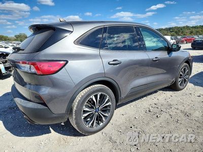 Trzecie zdjęcie samochodu z tyłu: 2022 FORD ESCAPE SE VIN:1FMCU0G65NUB62021 - miniatura