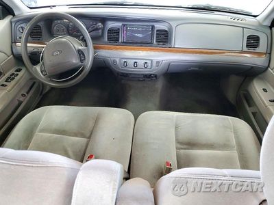Zdjęcie 8 z 12 samochodu: 2003 FORD CROWN VICTORIA VIN:2FAFP73W23X212733 - miniatura