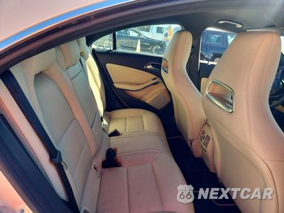Zdjęcie 10 z 12 samochodu: 2018 MERCEDES-BENZ CLA 250 VIN:WDDSJ4EB9JN592273 - miniatura