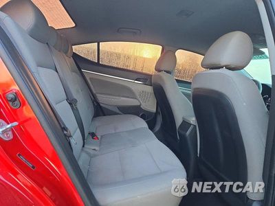 Zdjęcie 10 z 13 samochodu: 2020 HYUNDAI ELANTRA SEL VIN:5NPD84LF7LH576032 - miniatura