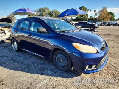 Czwarte zdjęcie samochodu z boku: 2012 TOYOTA COROLLA MATRIX S VIN:2T1KE4EE1CC048882 - miniatura