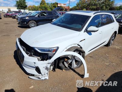 2022 AUDI E-TRON PREMIUM PLUS WA1LAAGEXNB012826 - główne zdjęcie licytacji z USA - miniatura