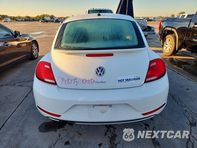 Zdjęcie 6 z 13 samochodu: 2017 VOLKSWAGEN BEETLE SE VIN:3VWJ17AT8HM614805 - miniatura