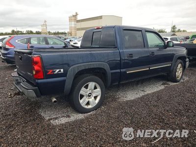 Trzecie zdjęcie samochodu z tyłu: 2005 CHEVROLET SILVERADO K1500 VIN:2GCEK13T051196979 - miniatura