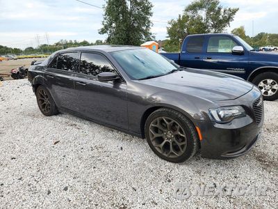 Czwarte zdjęcie samochodu z boku: 2016 CHRYSLER 300 S VIN:2C3CCABGXGH320960 - miniatura