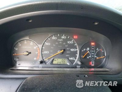 Zdjęcie 9 z 14 samochodu: 2002 HONDA ODYSSEY EX VIN:2HKRL18612H588672 - miniatura
