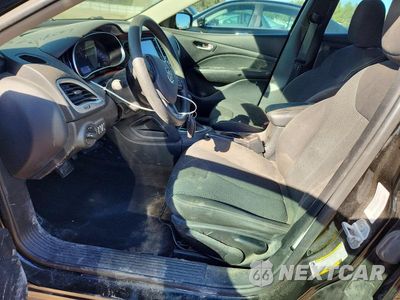 Zdjęcie 7 z 12 samochodu: 2016 DODGE DART SXT VIN:1C3CDFBB3GD540808 - miniatura