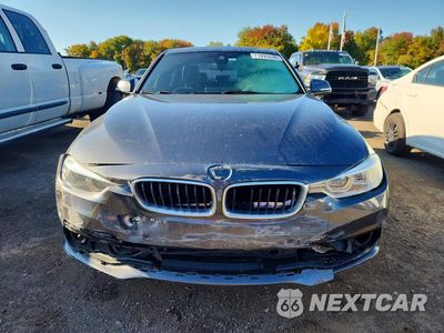 Piąte zdjęcie samochodu w środku: 2016 BMW 328 XI SULEV VIN:WBA8E3G54GNT80915 - miniatura