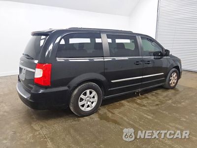 Trzecie zdjęcie samochodu z tyłu: 2011 CHRYSLER TOWN & COUNTRY TOURING VIN:2A4RR5DG8BR607753 - miniatura