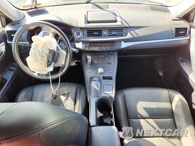 Zdjęcie 8 z 13 samochodu: 2012 LEXUS CT 200 VIN:JTHKD5BH8C2112341 - miniatura