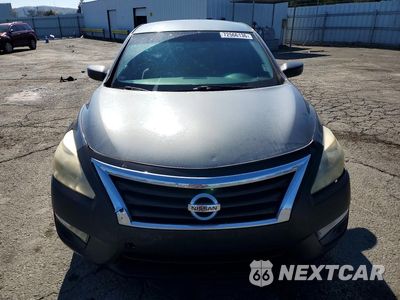 Piąte zdjęcie samochodu w środku: 2015 NISSAN ALTIMA VIN:1N4AL3AP5FN898685 - miniatura