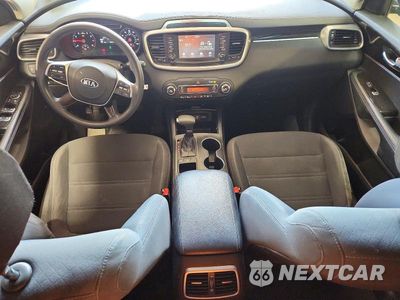 Zdjęcie 8 z 13 samochodu: 2019 KIA SORENTO LX V6 VIN:5XYPGDA51KG446666 - miniatura