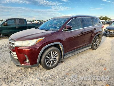 2019 TOYOTA HIGHLANDER XLE 5TDKZRFH7KS332470 - główne zdjęcie licytacji z USA - miniatura