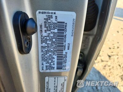 Zdjęcie 12 z 12 samochodu: 2002 TOYOTA CAMRY LE VIN:4T1BE32K02U002235 - miniatura