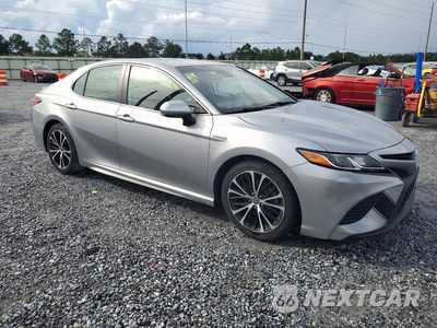 Czwarte zdjęcie samochodu z boku: 2019 TOYOTA CAMRY HYBRID SE VIN:4T1B21HK0KU515778 - miniatura
