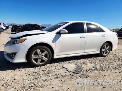 2014 TOYOTA CAMRY SE 4T1BF1FK2EU429755 - główne zdjęcie licytacji z USA - miniatura
