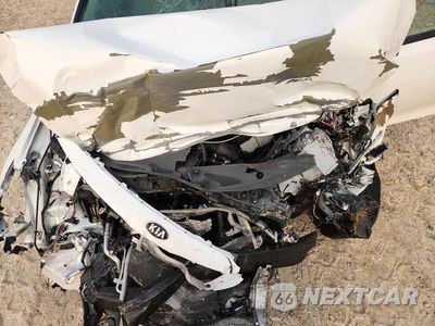 Zdjęcie 11 z 12 samochodu: 2017 KIA OPTIMA EX VIN:5XXGU4L31HG142383 - miniatura