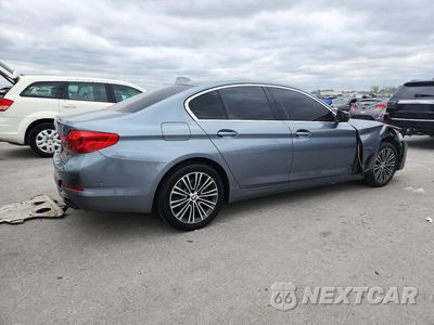 Trzecie zdjęcie samochodu z tyłu: 2019 BMW 540 XI VIN:WBAJE7C50KWW02190 - miniatura