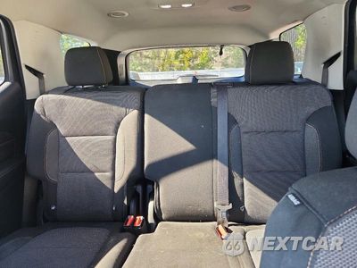 Zdjęcie 10 z 14 samochodu: 2019 CHEVROLET TRAVERSE LS VIN:1GNEVFKW6KJ147276 - miniatura