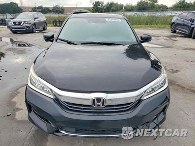 Piąte zdjęcie samochodu w środku: 2017 HONDA ACCORD TOURING HYBRID VIN:JHMCR6F74HC031187 - miniatura