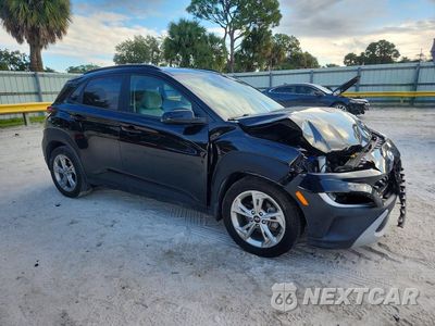 Czwarte zdjęcie samochodu z boku: 2022 HYUNDAI KONA SEL VIN:KM8K32AB5NU878286 - miniatura