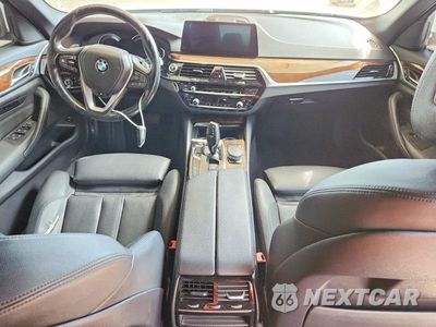 Zdjęcie 8 z 12 samochodu: 2019 BMW 530 XI VIN:WBAJA7C52KWW30388 - miniatura