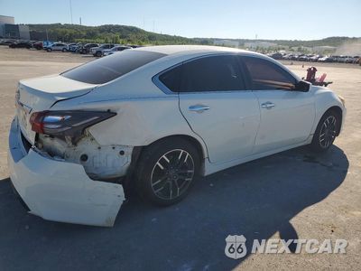 Trzecie zdjęcie samochodu z tyłu: 2018 NISSAN ALTIMA 2.5 S VIN:1N4AL3AP9JC211101 - miniatura