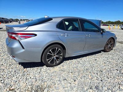 Trzecie zdjęcie samochodu z tyłu: 2020 TOYOTA CAMRY SE VIN:4T1G11AK3LU863093 - miniatura