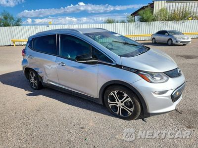 Czwarte zdjęcie samochodu z boku: 2017 CHEVROLET BOLT EV PREMIER VIN:1G1FX6S0XH4187833 - miniatura