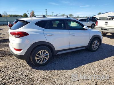 Trzecie zdjęcie samochodu z tyłu: 2017 HYUNDAI TUCSON SE VIN:KM8J3CA48HU556829 - miniatura