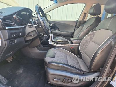 Zdjęcie 7 z 13 samochodu: 2022 KIA NIRO EV EX VIN:KNDCC3LG0N5153499 - miniatura