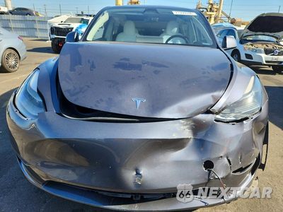 Piąte zdjęcie samochodu w środku: 2023 TESLA MODEL Y VIN:7SAYGDED3PF940289 - miniatura
