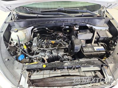 Zdjęcie 12 z 13 samochodu: 2018 HYUNDAI TUCSON SE VIN:KM8J2CA43JU832651 - miniatura